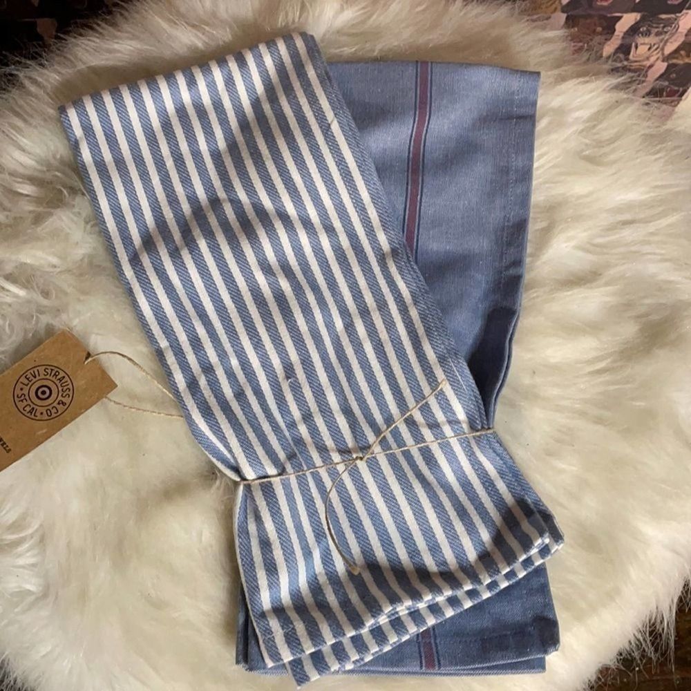 Levi’s Cotton Kitchen Towel Set